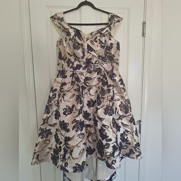 OLEG CASSINI DAVID’S BRIDAL WEDDING DRESS SIZE 16 NEW - Picture 1 of 10